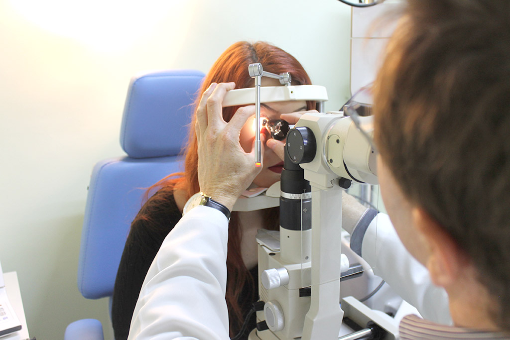 Exame biomicroscópico